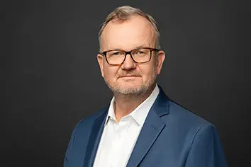 Dr. Christian Ricken